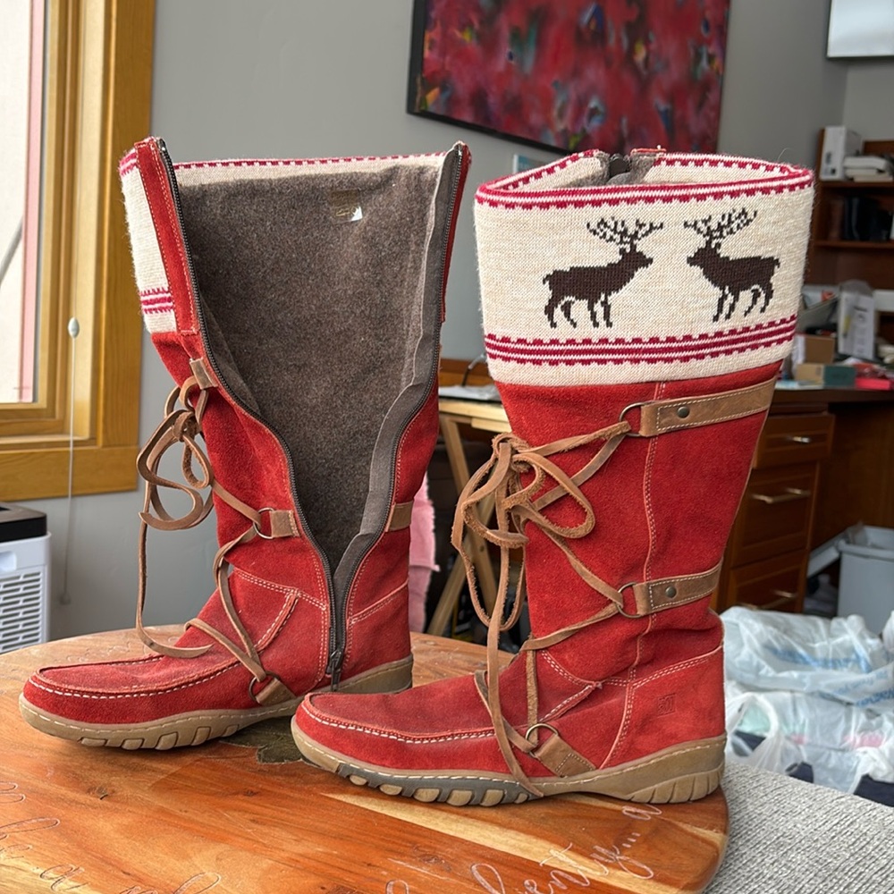 BOS suede boots